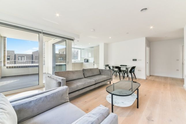 1602 Walton Heights, 143, Walworth Road, London photo 2