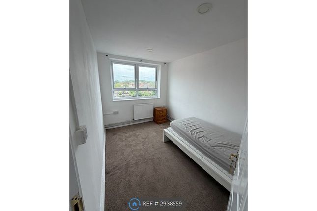 Flat, Old Church Road, London photo 4
