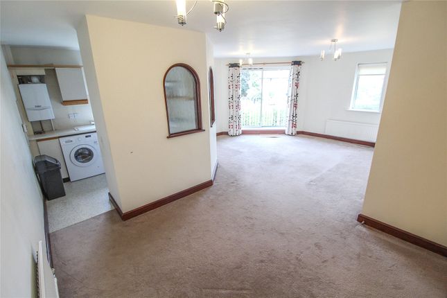 Flat for sale in Cavell Drive, Enfield