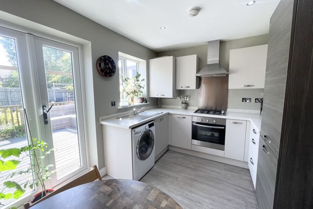 37, Rippingale Way, Thornton photo 2