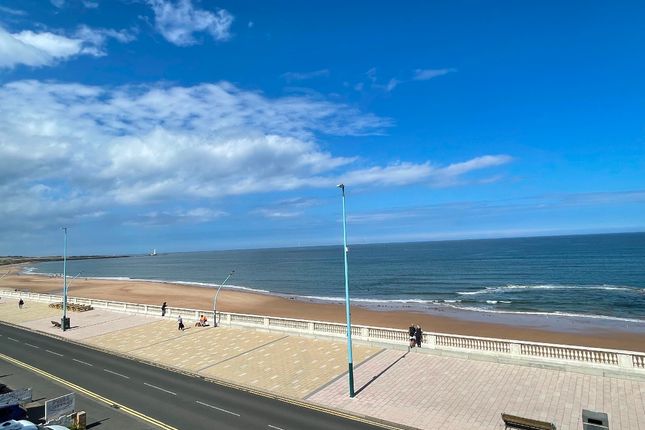 Flat to rent in East Parade, Whitley Bay