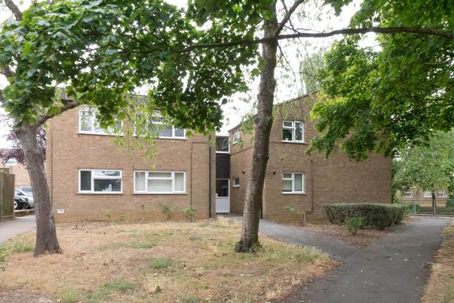 Flat to rent in Canterbury Way, Stevenage