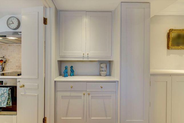 Basement Flat, London photo 4