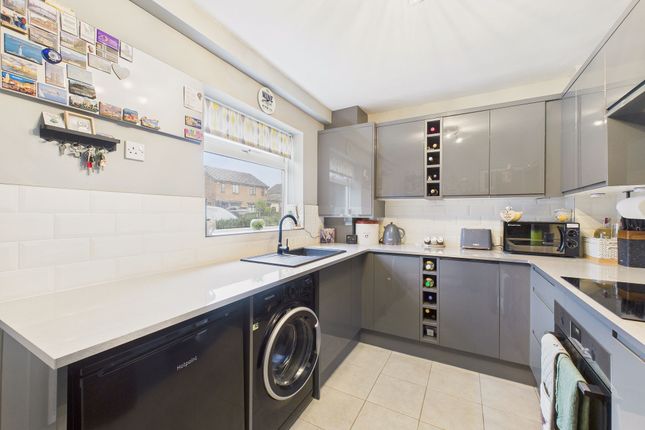 26 Bradbury Close, Gateshead photo 3