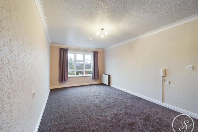 Flat for sale in Woodlands, The Spinney, Leeds