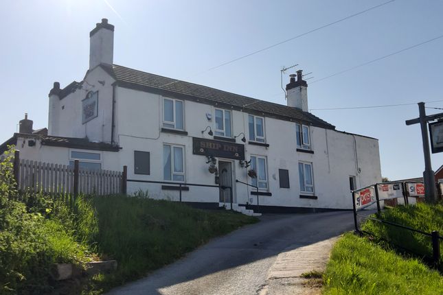 Thumbnail Pub/bar for sale in Greenfield Road, Holywell