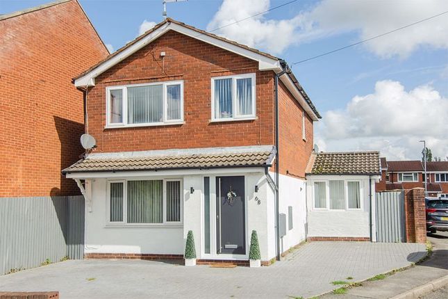 Detached house for sale in Hednesford Road, Heath Hayes, Cannock