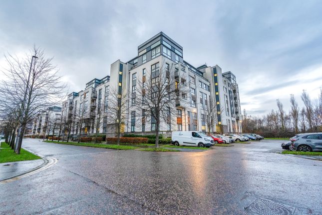 Thumbnail Flat for sale in Waterfront Park, Edinburgh