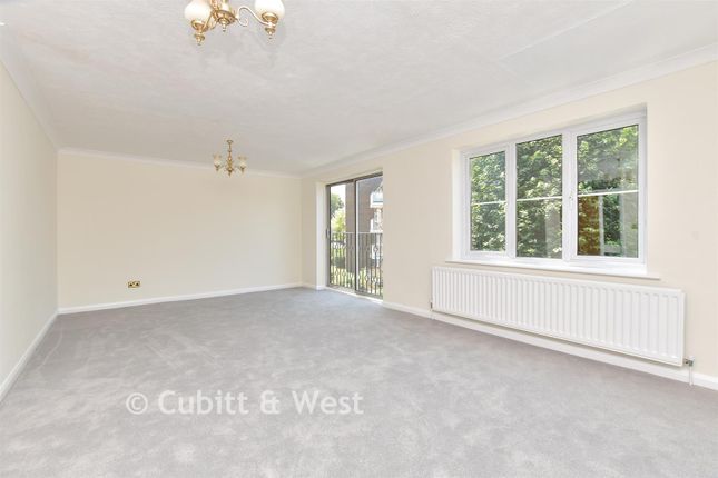 Hyde House, Basing Road, Banstead photo 4