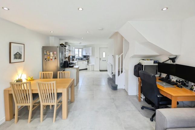 5A, Courtfield Grove, Fishponds photo 4