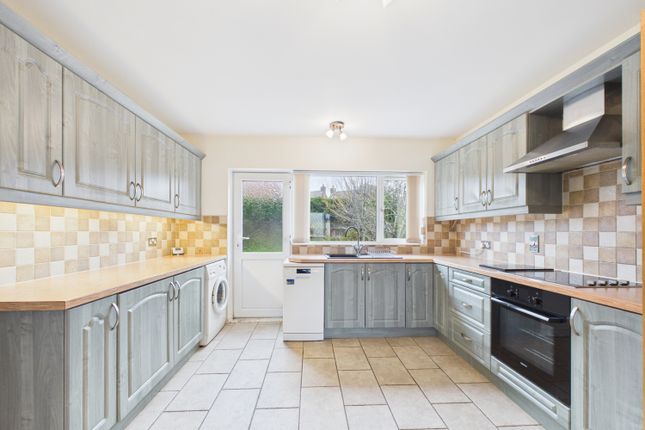 30, Carr Lane, Dronfield photo 3
