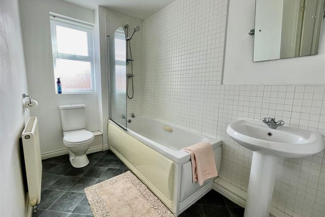 Flat for sale in North Main Court, South Shields