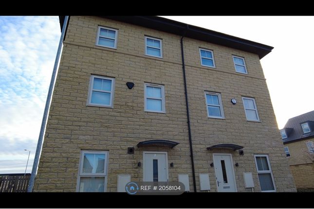 Thumbnail Semi-detached house to rent in Cawood Close, Wakefield