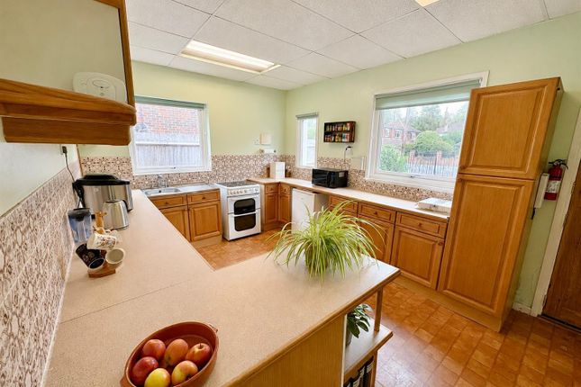2, Alton Road, Fleet photo 2