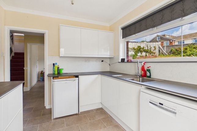 9, Prince Of Wales Road, Crediton, EX17 photo 2