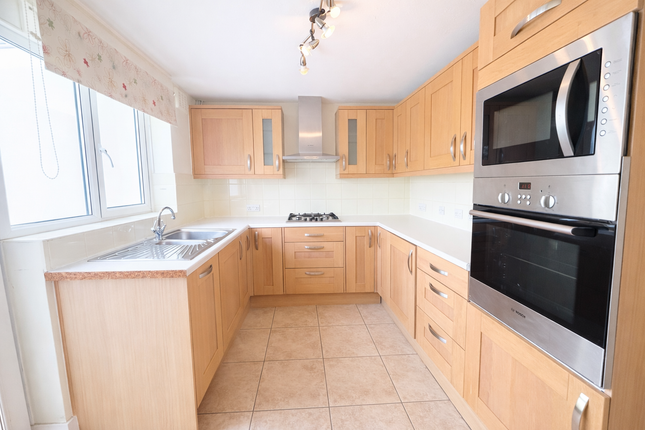13, Butcher Close, Tonbridge photo 4