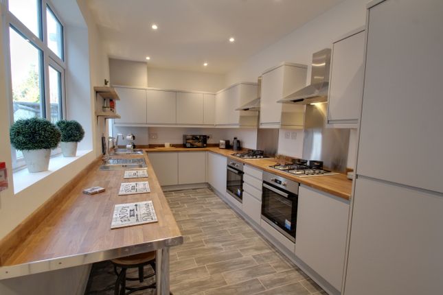 Room 1, 144, Knighton Lane, Leicester photo 5