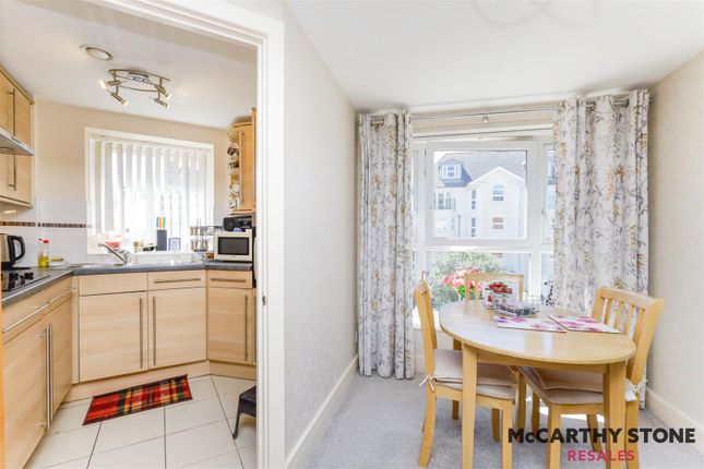 30 Martello Court, Jevington Gardens, Eastbourne photo 3