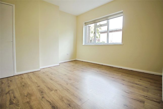 10, Powell Road,, Basildon photo 5
