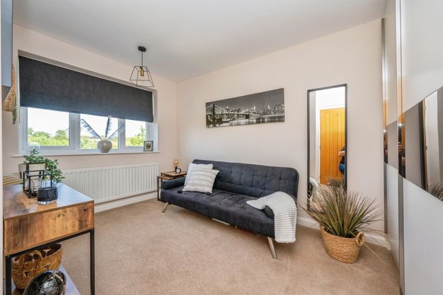 17, Hazel Close, Derby photo 4