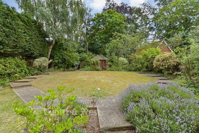 Whiteacre, Reigate Road, Leatherhead photo 2