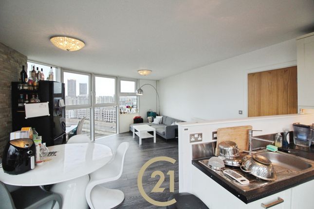 Flat 43, London photo 4