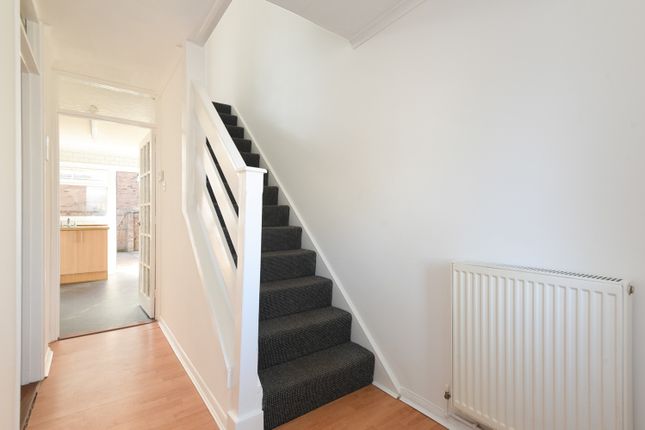 7 Teddington Close, Canterbury, Kent photo 2