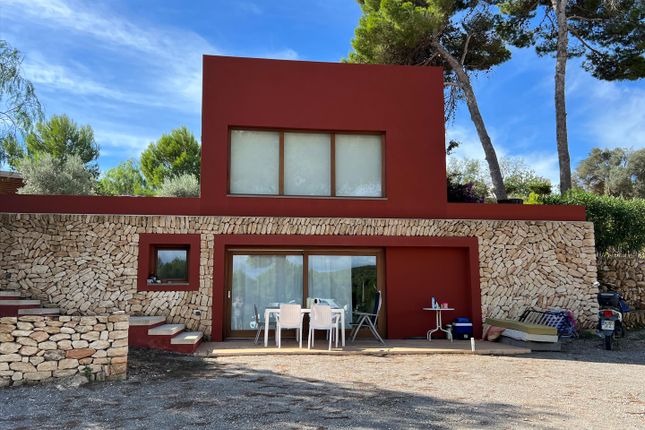 Villa for sale in Cala Llonga, Santa Eulària Des Riu, Ibiza, Illes Balears, Spain