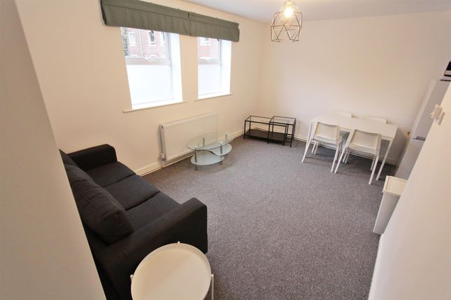 Flat 3, 32, Anson Road, Victoria Park photo 2