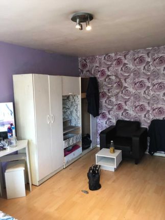 Thumbnail Room to rent in Portway, Stratford