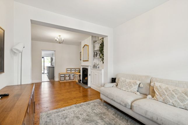 108 Bearton Road, Hitchin, Hertfordshire photo 4