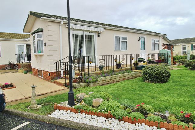 Thumbnail Mobile/park home for sale in Kings Park Homes Creek Road, Canvey Island