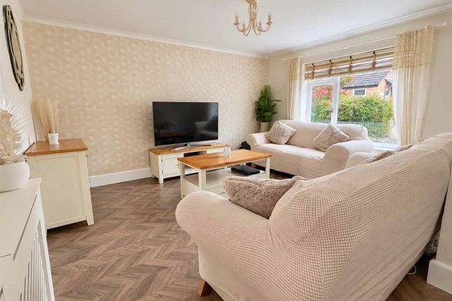 26, Tupman Close, Chelmsford photo 2