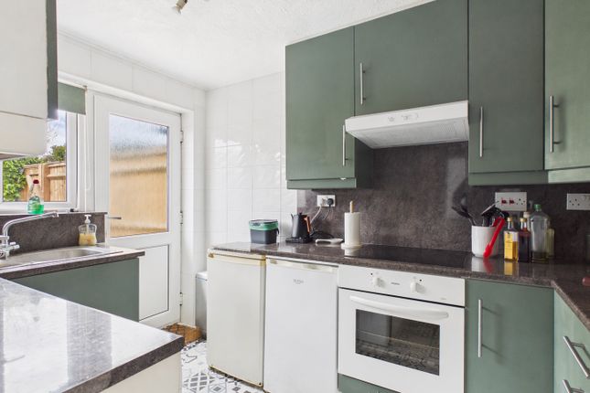 15 The Orchard, Marlow photo 4