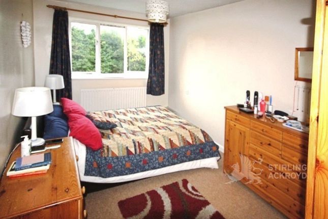 6 Wherwell Lodge,, Farnham Road, Surrey photo 4