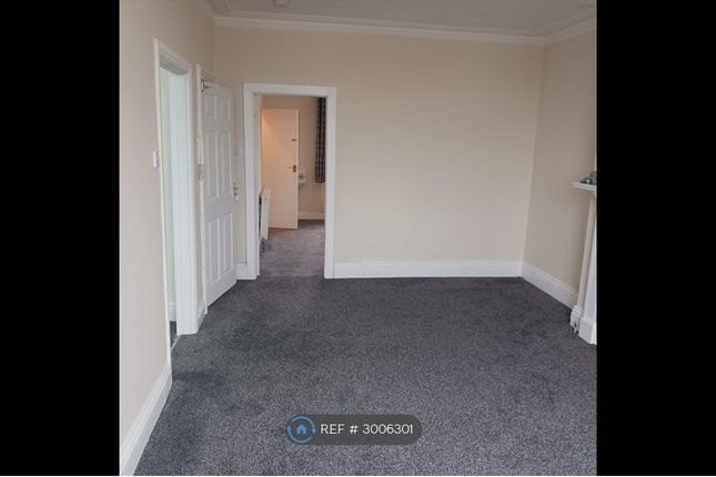 Flat, Morfa Road, Llandudno photo 2