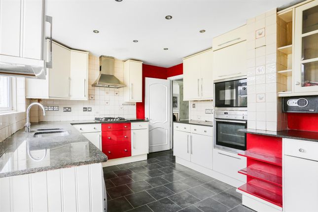 41, Pollard Road, Morden photo 4
