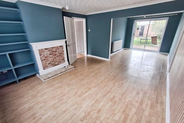 7, Spring Pond Close, CHELMSFORD photo 2