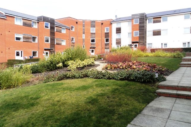 Flat for sale in Isham Place, Ipswich
