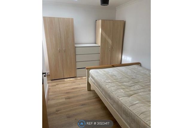 C, Garratt Terrace Tooting Broadway, London photo 4