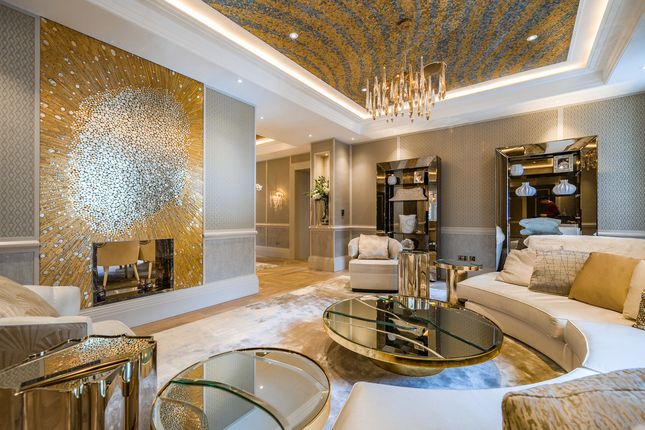 Thumbnail Flat for sale in Princes Gate Court, London