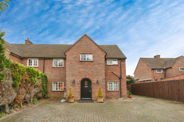 2, Shaftesbury Road, Woking photo 2