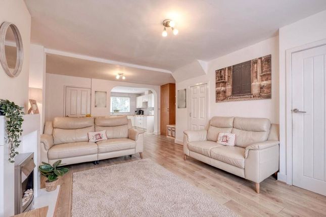 76, Effingham Road, West Midlands photo 3