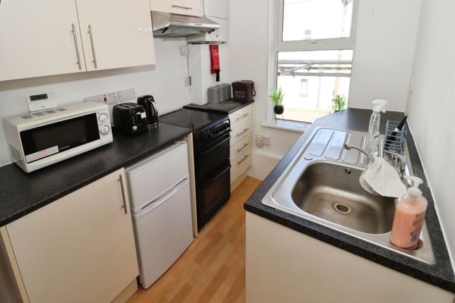 Flat 4, 11, Argyle Street, Bristol photo 4