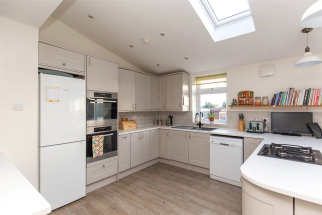 32, Sylvan Way, Bristol photo 3