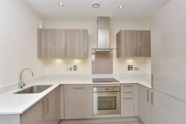 Thumbnail Flat for sale in Pegasus Way, Gillingham, Kent