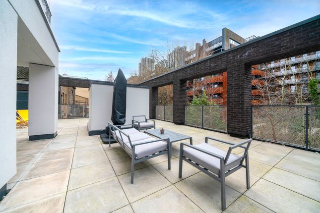 Flat for sale in Cube Building, Wenlock Road, Hoxton