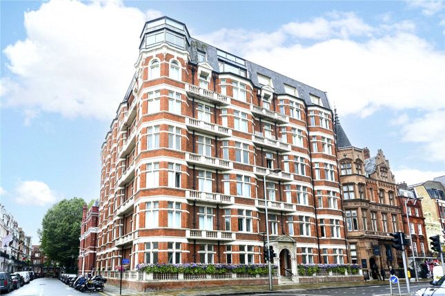 Flat to rent in Cumberland House, London