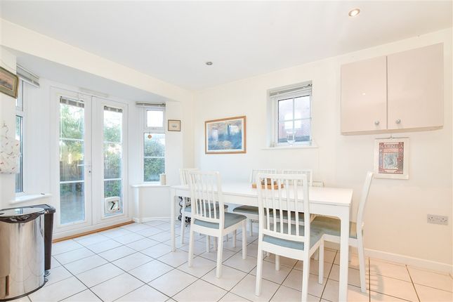 Redland Avenue, Tunbridge Wells photo 3