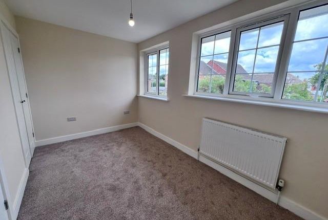 16, Kensington Close, Nottingham photo 3